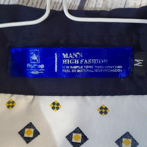 MAN'S HIGH FASHION Buttonup Shirt - Picture 3 of 5